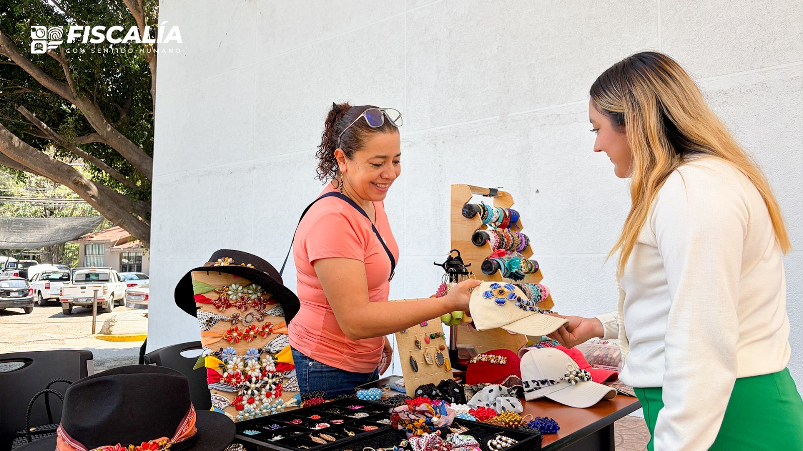 FGE Guerrero realiza el evento “La Mercadita” en Chilpancingo.