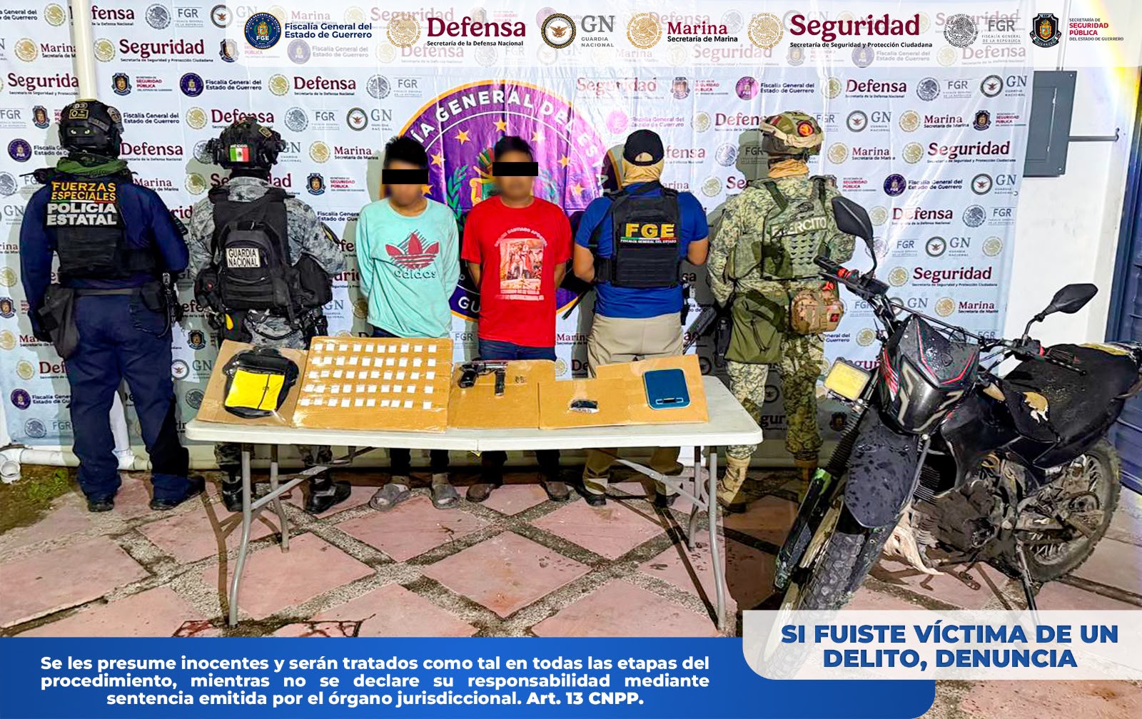 Operativo interinstitucional permite a #FGEGuerrero detener a dos personas y asegurar un arma y probable droga en Chilpancingo